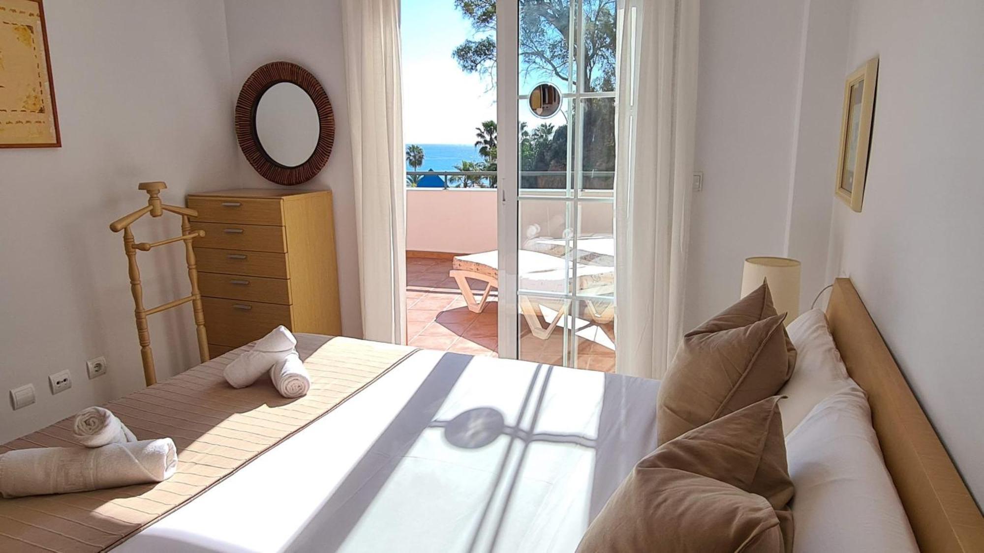 Apartament Burriana Beach Silhouse Nerja Eksteriør bilde